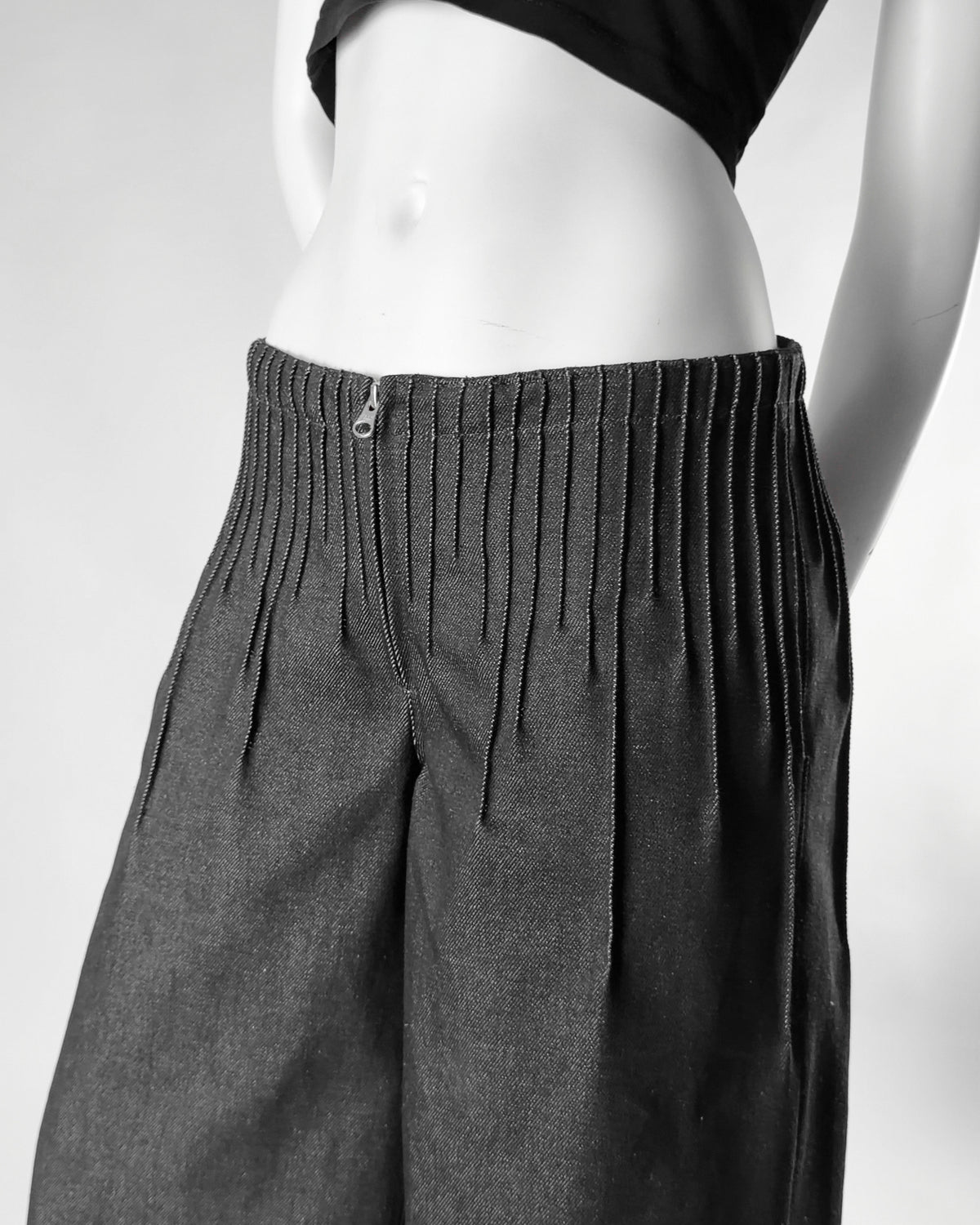 pleats denim women