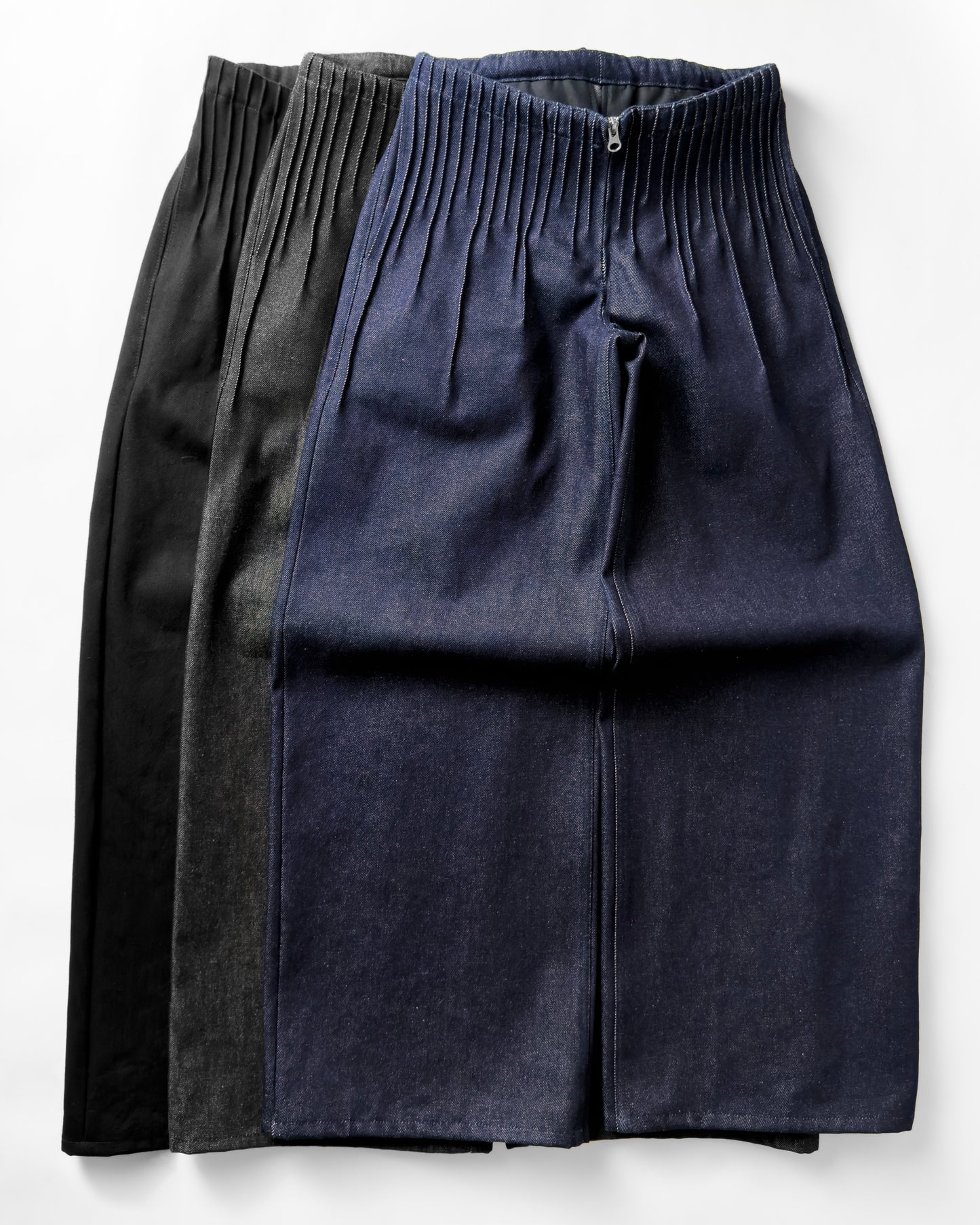 pleats denim