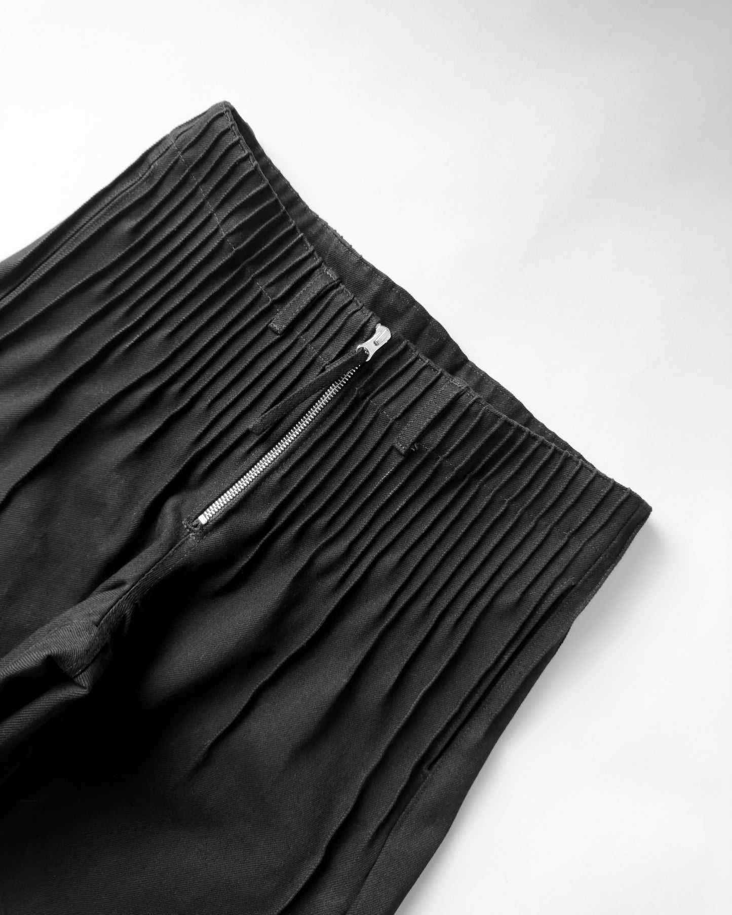 pleats black denim men