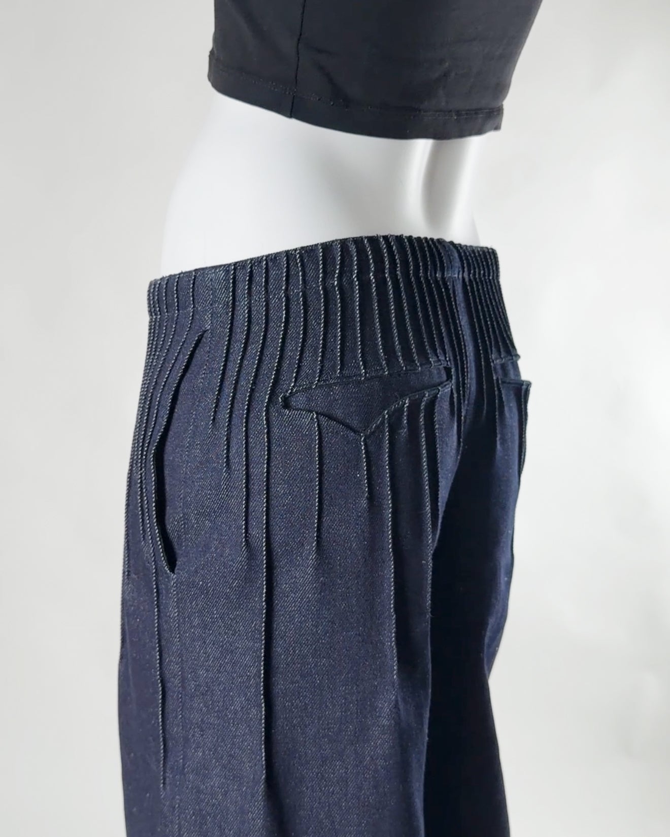 pleats denim